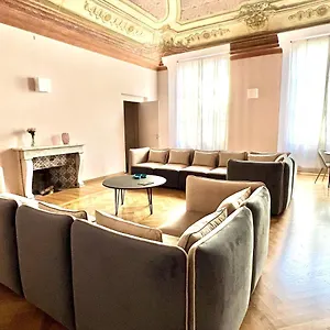 the-seven-suites.hotelitalianriviera.com/